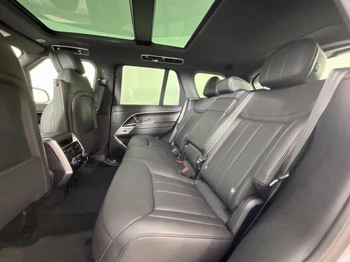 2026 Land Rover Range Rover P400 SE