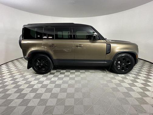 2024 Land Rover Defender 110 P400 S