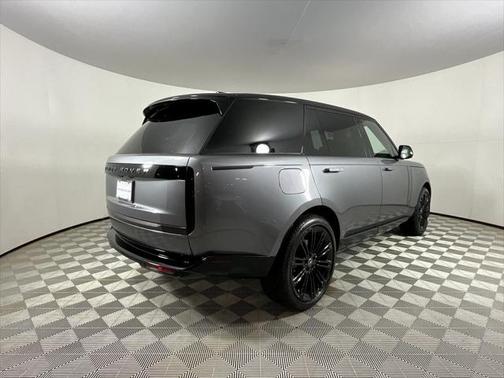 2025 Land Rover Range Rover P400 SE 7 Seat