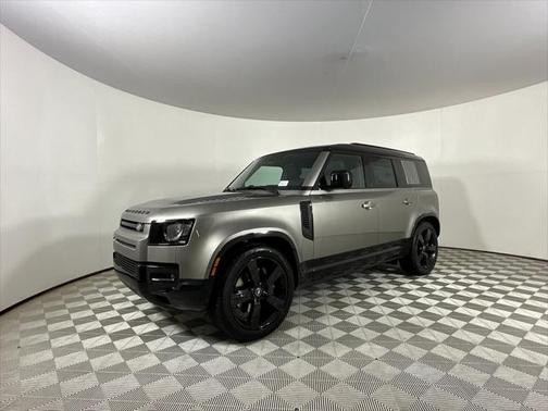 2025 Land Rover Defender 110 P400 X-Dynamic SE