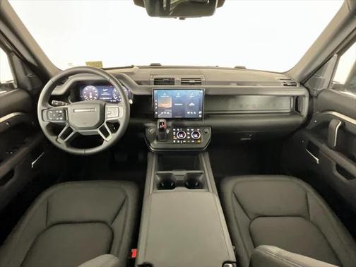 2025 Land Rover Defender 110 P400 X-Dynamic SE