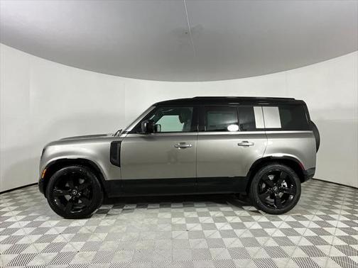 2025 Land Rover Defender 110 P400 X-Dynamic SE