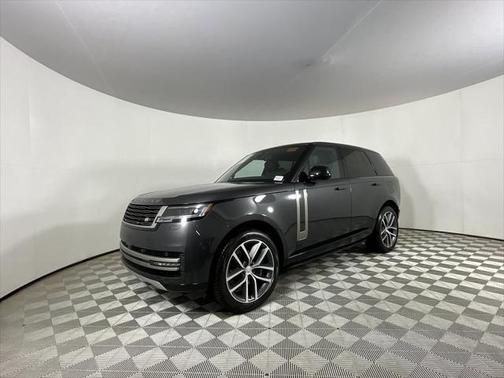 2025 Land Rover Range Rover P550e SE