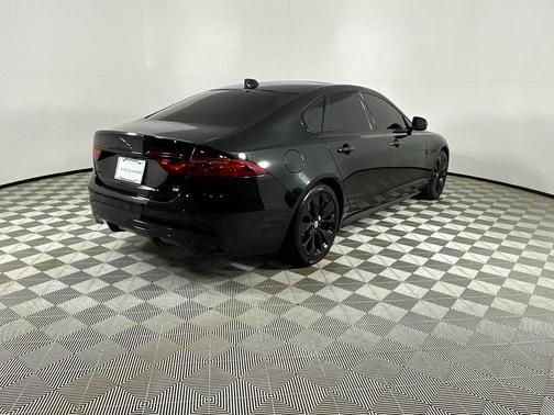 2022 Jaguar XF R-Dynamic SE P300 AWD Automatic