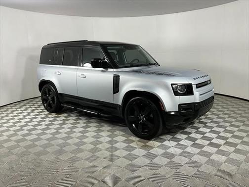 2024 Land Rover Defender 110 P400 X-Dynamic SE