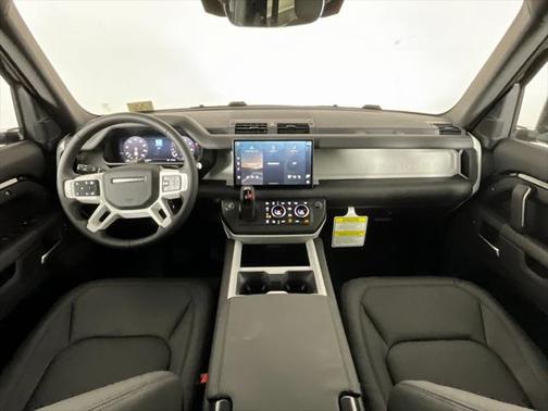2025 Land Rover Defender X-Dynamic SE