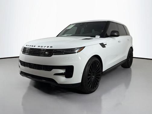 Fuji White 2026 Land Rover Range Rover Sport SE