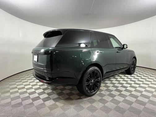 2025 Land Rover Range Rover P530 SE