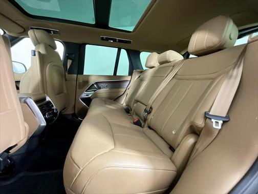 2025 Land Rover Range Rover P530 SE