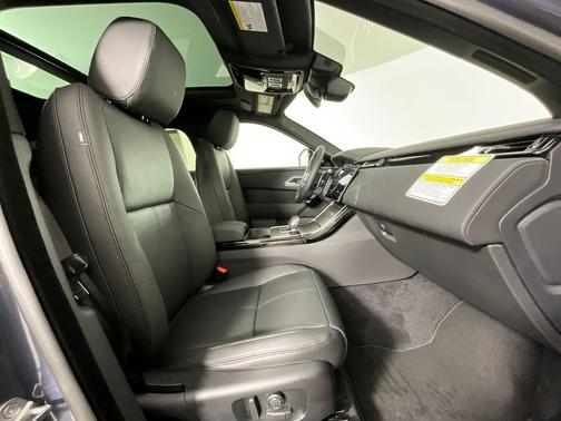 Varesine Blue Metallic 2026 Land Rover Range Rover Velar P250 SE R-Dynamic