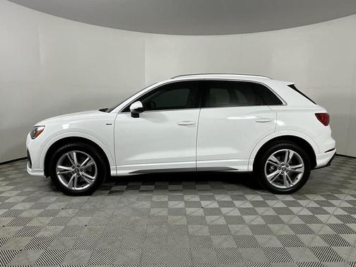 2020 Audi Q3 45 S line Premium