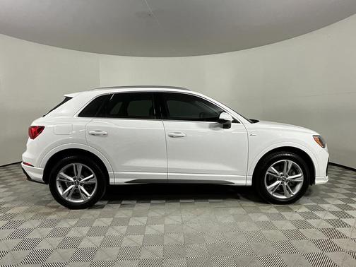 2020 Audi Q3 45 S line Premium
