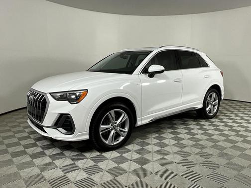 2020 Audi Q3 45 S line Premium