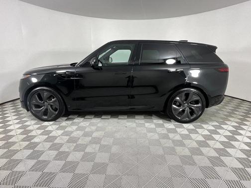 2025 Land Rover Range Rover Sport SE
