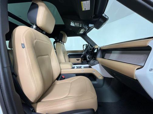 2026 Land Rover Defender P400 X-Dynamic SE