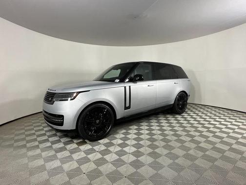 2025 Land Rover Range Rover P530 SE 7 Seat