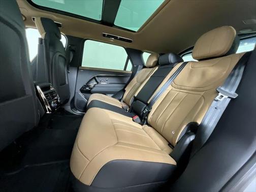 2025 Land Rover Range Rover Sport SE