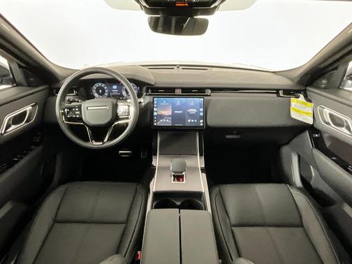 2026 Land Rover Range Rover Velar P250 SE R-Dynamic