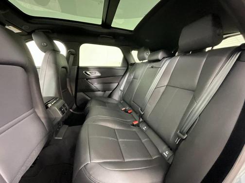 2026 Land Rover Range Rover Velar P250 SE R-Dynamic