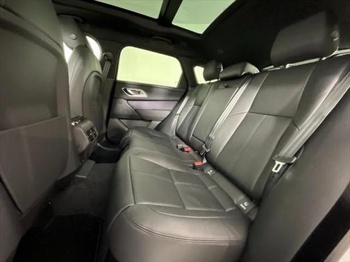 2026 Land Rover Range Rover Velar P250 SE R-Dynamic