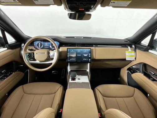 2025 Land Rover Range Rover P530 SE 7 Seat