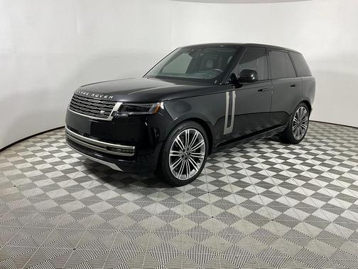 2025 Land Rover Range Rover P530 SE