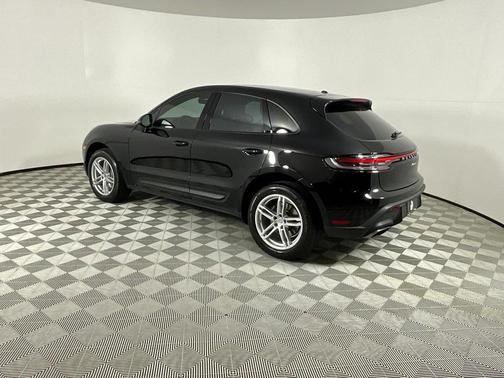 2024 Porsche Macan Base