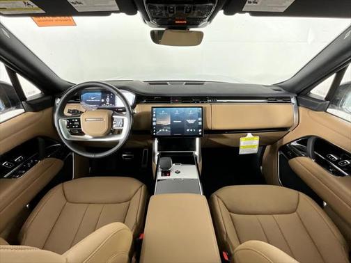 2025 Land Rover Range Rover P550e SE
