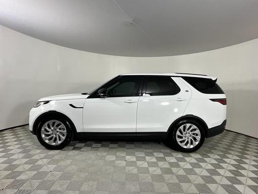 2024 Land Rover Discovery P300 S