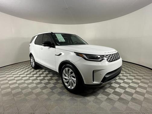 2024 Land Rover Discovery P300 S