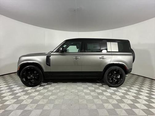 2025 Land Rover Defender 110 P500 X-Dynamic SE