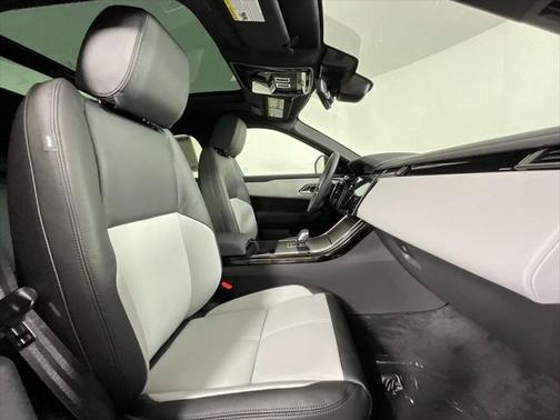 2026 Land Rover Range Rover Velar P250 SE R-Dynamic
