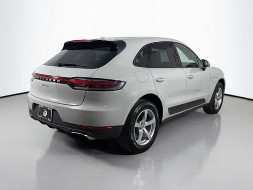 Grey 2021 Porsche Macan Macan