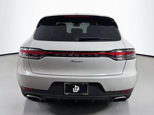 Grey 2021 Porsche Macan Macan