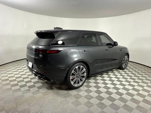2023 Land Rover Range Rover Sport SE