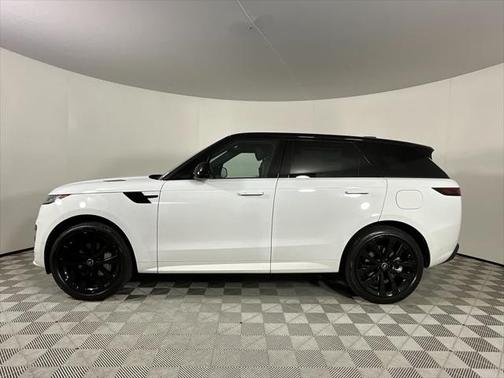 2025 Land Rover Range Rover Sport SE