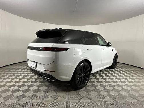 2025 Land Rover Range Rover Sport SE