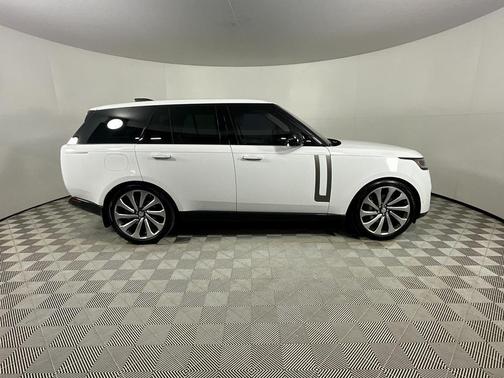 2023 Land Rover Range Rover P400 SE