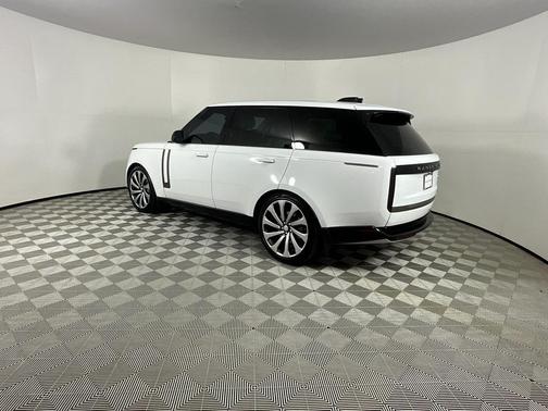 2023 Land Rover Range Rover P400 SE
