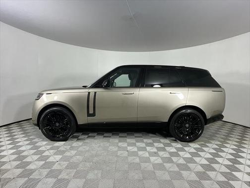2025 Land Rover Range Rover P530 SE