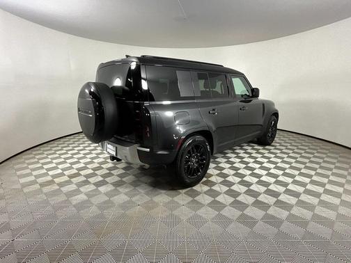 2025 Land Rover Defender 110 P300