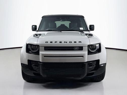 Borasco Grey Metallic 2026 Land Rover Defender P400 X-Dynamic SE