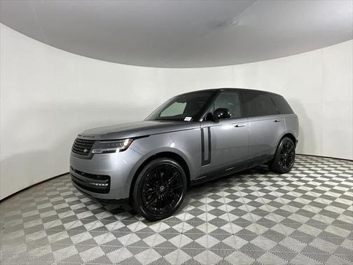 2025 Land Rover Range Rover P530 SE 7 Seat