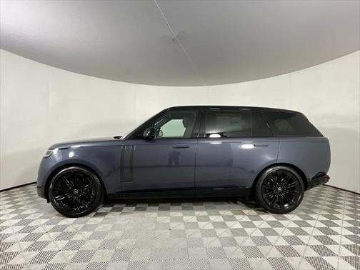 2025 Land Rover Range Rover P530 SE 7 Seat