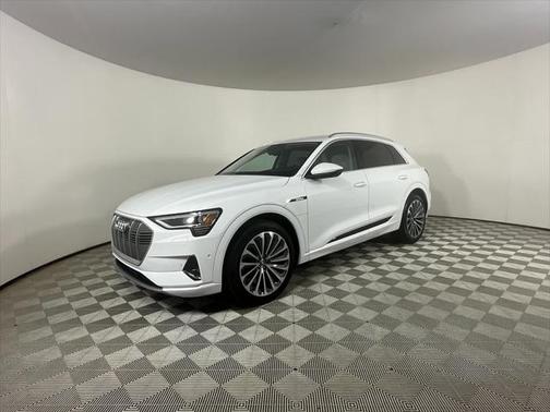 2019 Audi e-tron Premium Plus