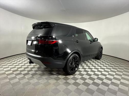 2025 Land Rover Discovery P300 S