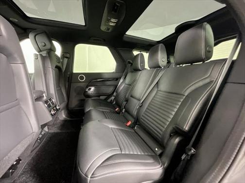 2025 Land Rover Discovery P300 S