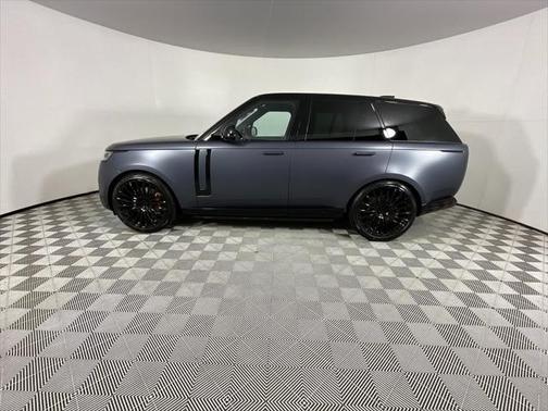 2025 Land Rover Range Rover P530 SE