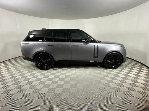 2025 Land Rover Range Rover P400 SE