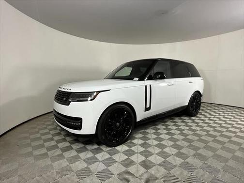 2025 Land Rover Range Rover P530 SE